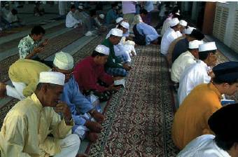 Salle de prière d’une mosquée en Malaisie. Photo D.R.