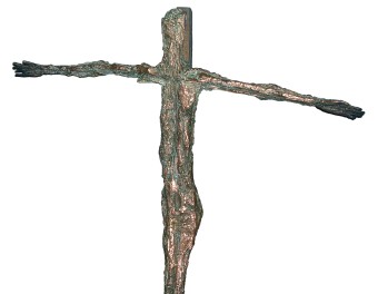 Germaine Richier, Crucifix, 1950. Église du plateau d’Assy. © Photo J. Cottin